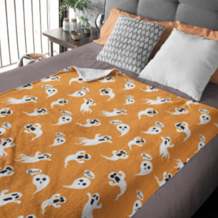 Cute little Ghosts Scary Fun Halloween  Fleece Blanket